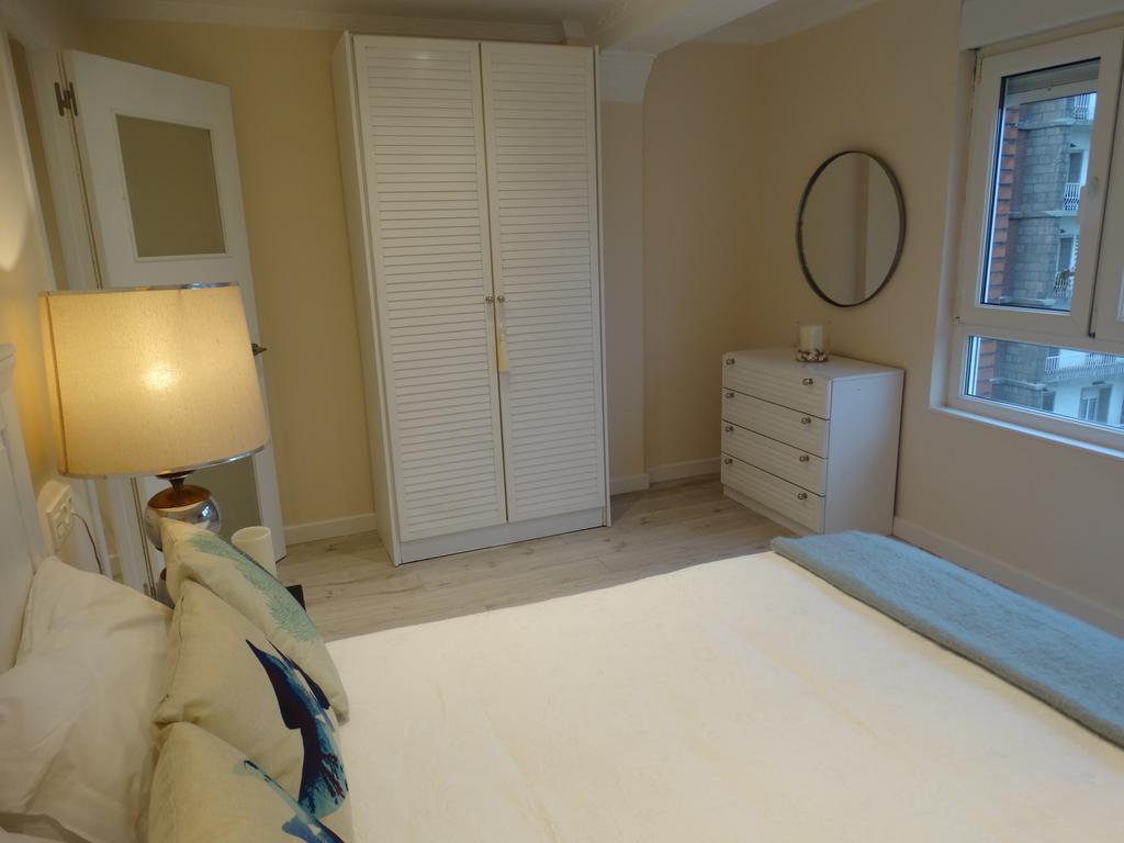 La Casa Del Marino Apartment Avilés Стая снимка